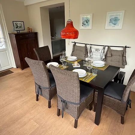 Haus Windfluechter 펜션 보른