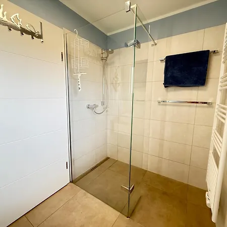 펜션 Haus Windfluechter